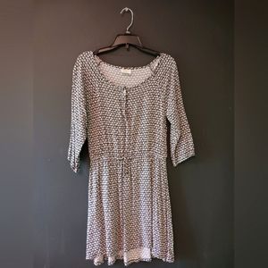 CRAZY 8 WOMENS SIZE TEN BLACK AND WHITE DRESS